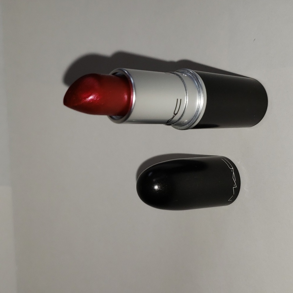 MAC Queen's Sin lipstick